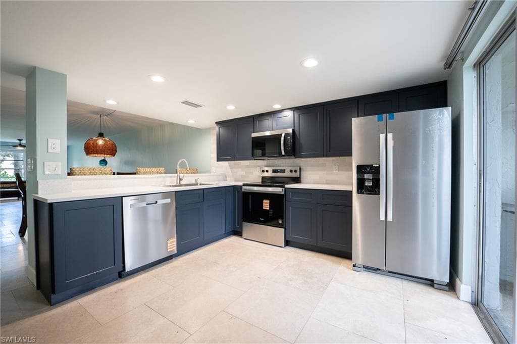 3574 Antarctic CIR 2107 photo 4 of 19