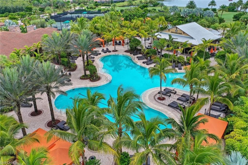 Bahama Bar Resort Pool