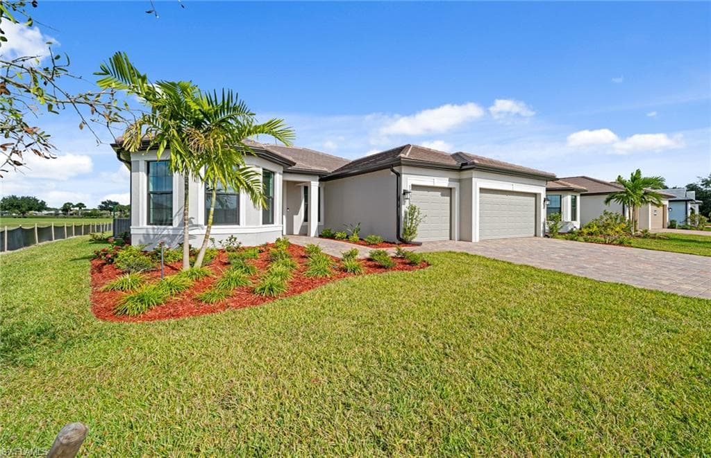 Photos are of similar Stellar home. Homes may vary.