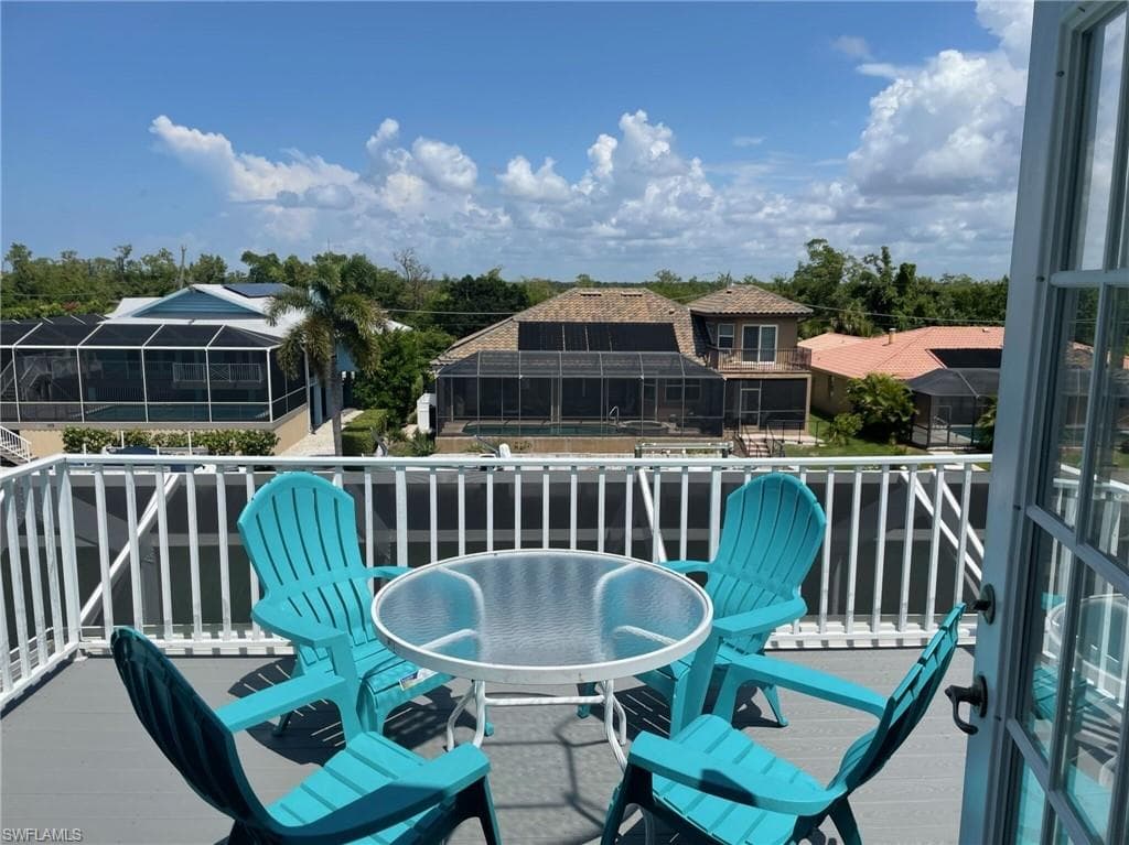 Balcony with outdoor dining space