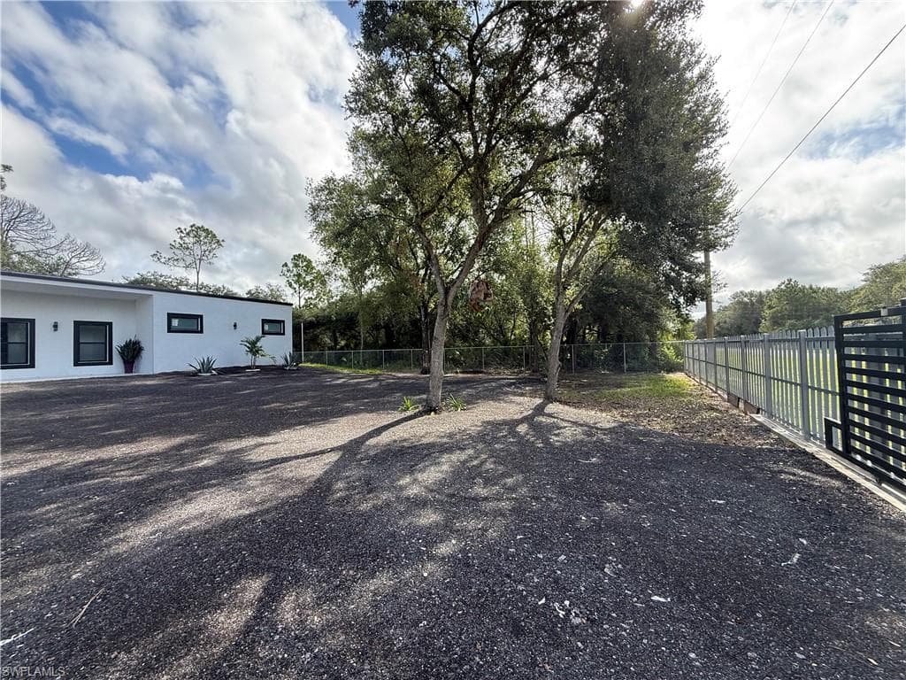 363 Montura AVE photo 33 of 38