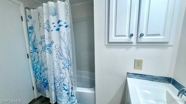 5526 Miles Standish LN photo 15 of 43