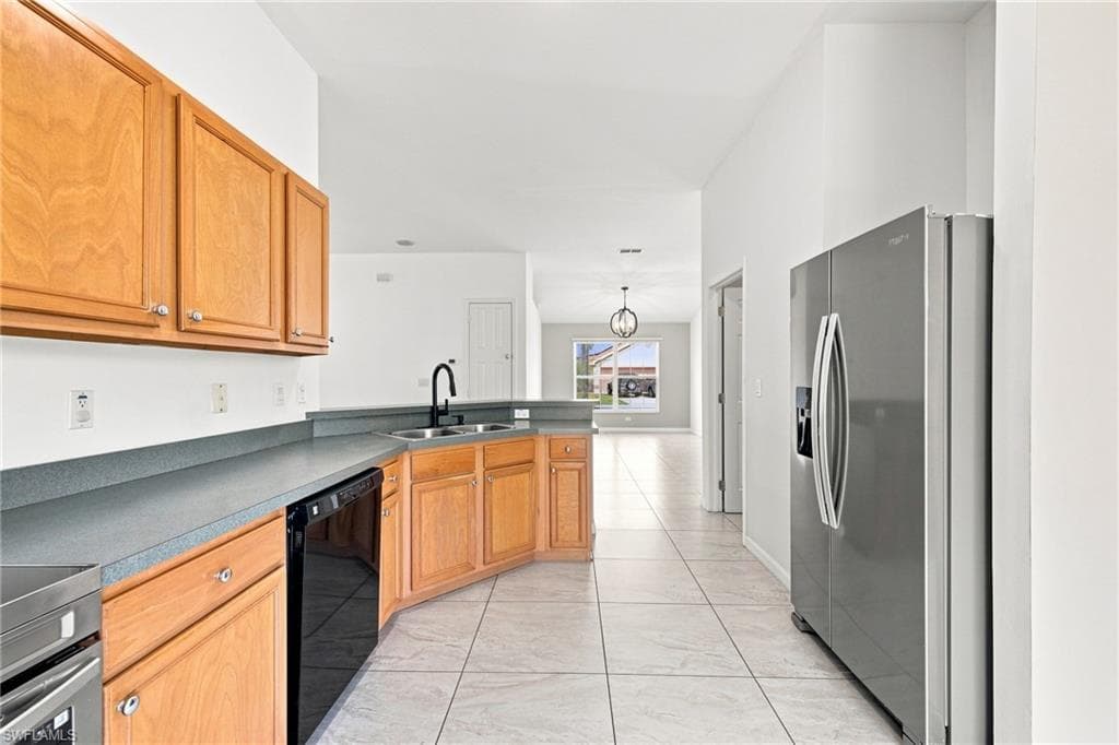 8340 Gassner WAY photo 13 of 35