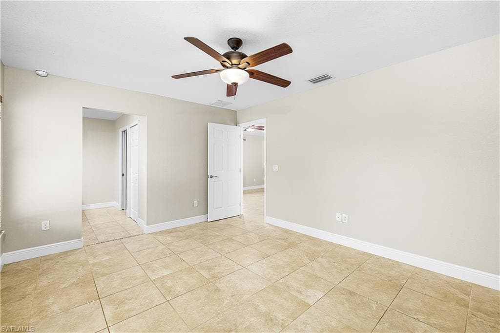 11463 Oakland DR photo 18 of 34