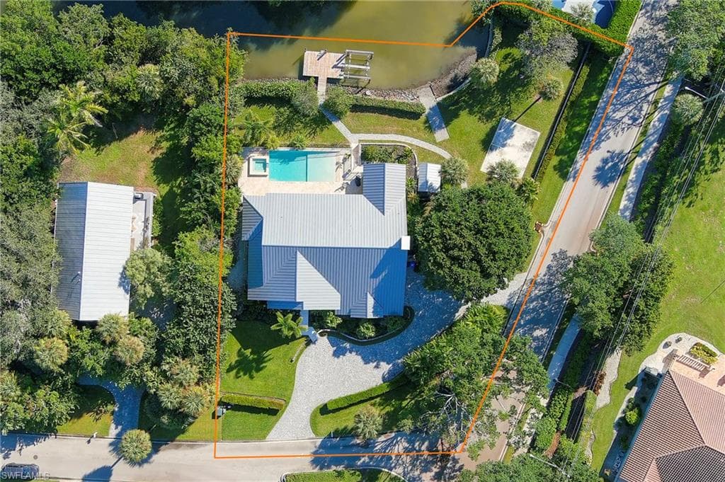 5042 Seahorse AVE photo 4 of 37