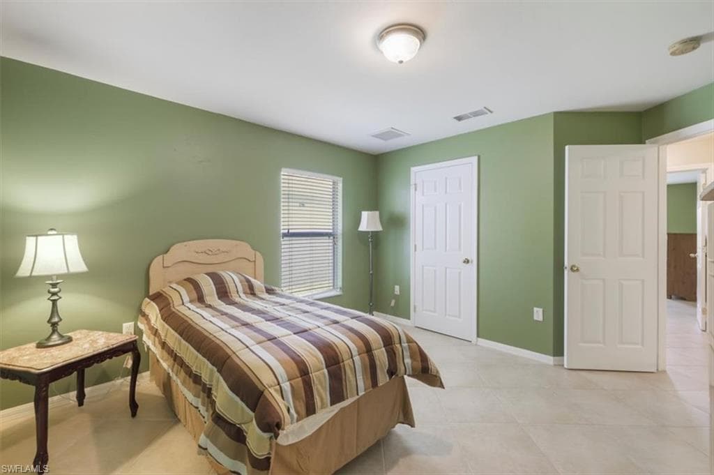 8141 Liriope LOOP photo 13 of 17