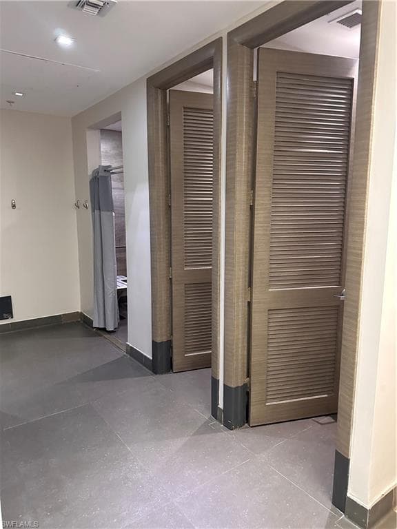 Shower stalls