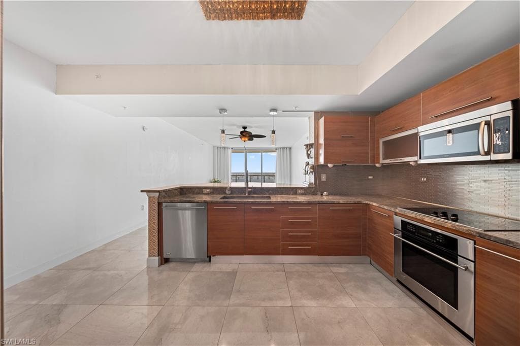 Large w/Bosch & GE Appliances