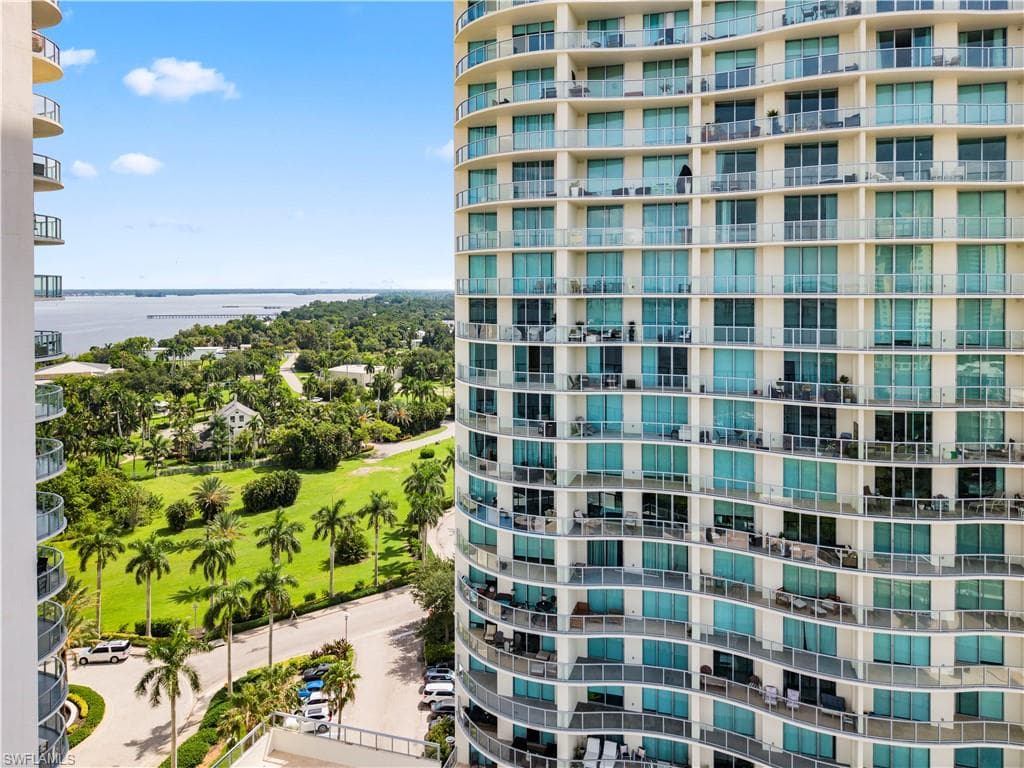 14th floor CORNER UNIT!