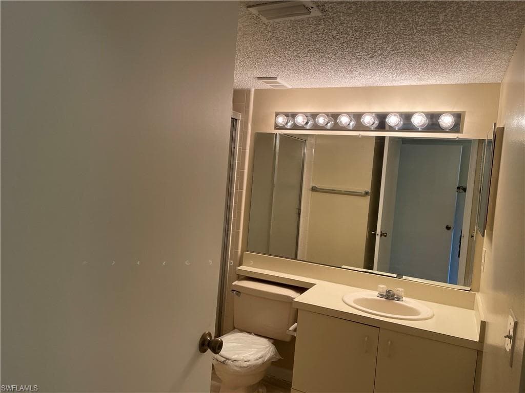 13621 Eagle Ridge DR 1527 photo 8 of 13