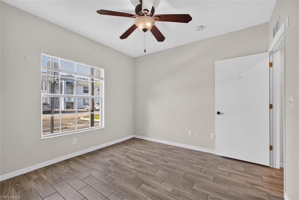 8555 Bernwood Cove LOOP 107 photo 16 of 30