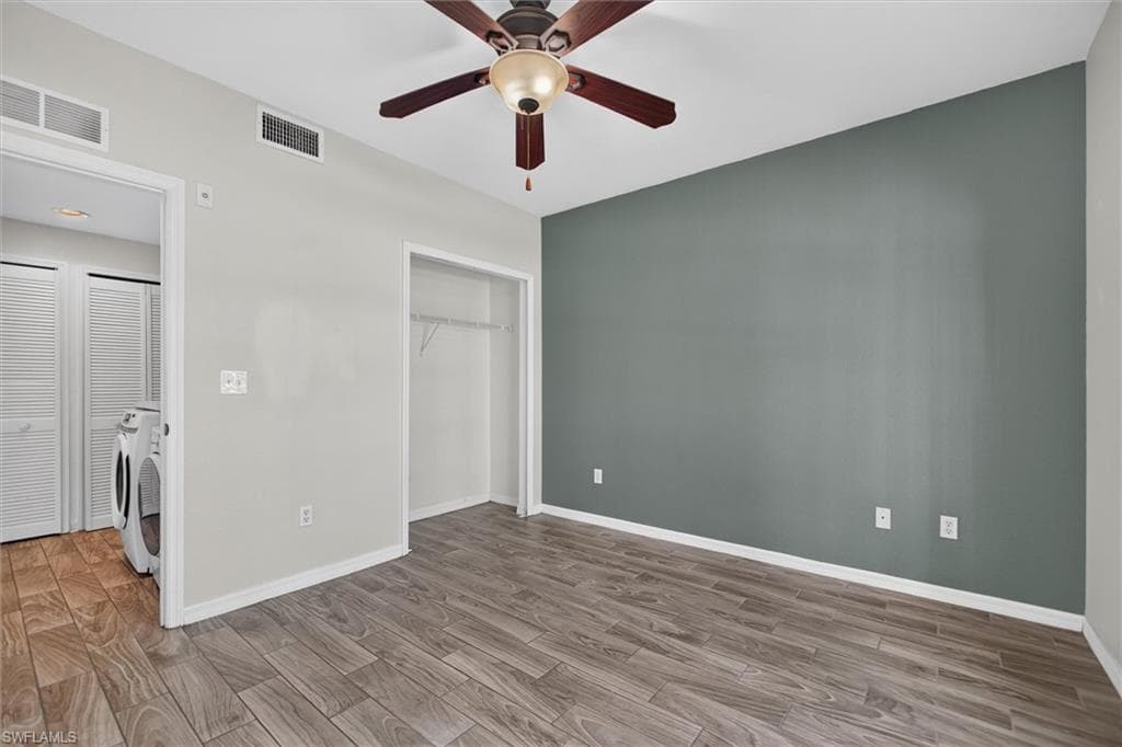 8555 Bernwood Cove LOOP 107 photo 19 of 30
