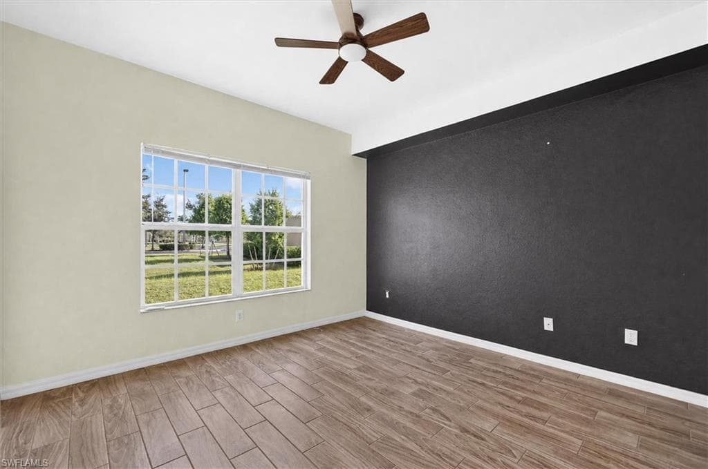 8555 Bernwood Cove LOOP 107 photo 21 of 30