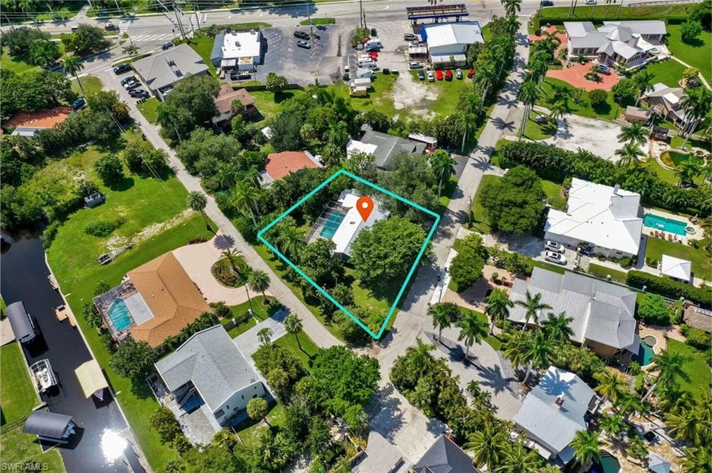 Oversized Corner Parcel