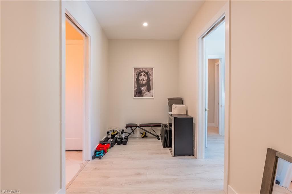 300 Montura AVE photo 34 of 49