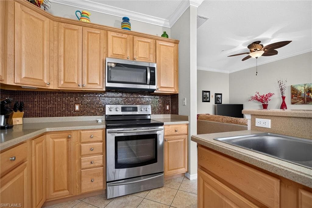 13981 Lake Mahogany BLVD 2513 photo 7 of 34
