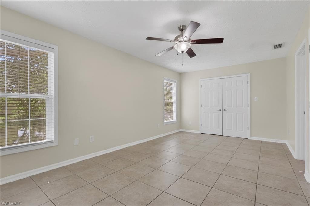 254 Leawood CIR photo 12 of 28