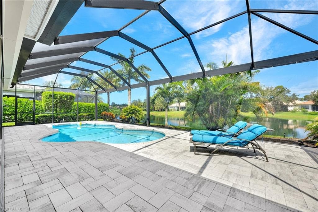 16075 Parque LN photo 23 of 31
