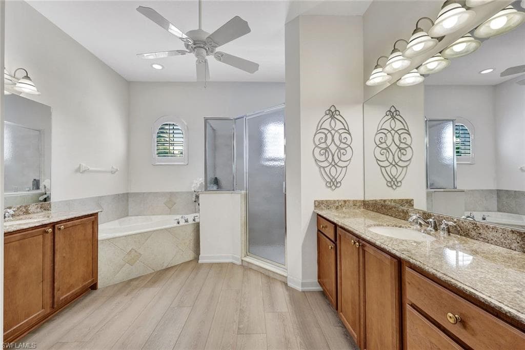 16075 Parque LN photo 13 of 31