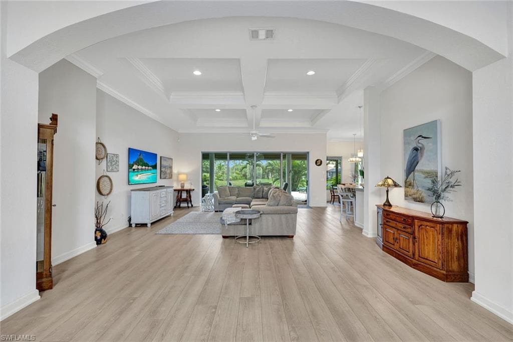 16075 Parque LN photo 3 of 31