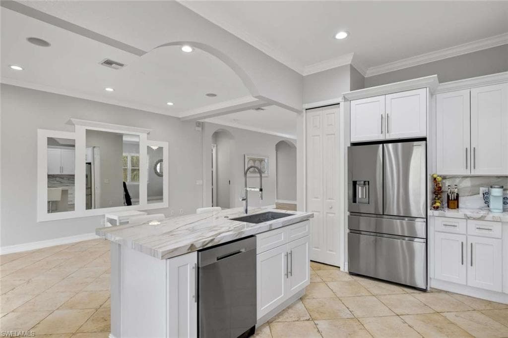 7080 Bergamo WAY 201 photo 2 of 24
