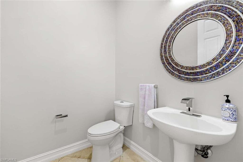 7080 Bergamo WAY 201 photo 13 of 24