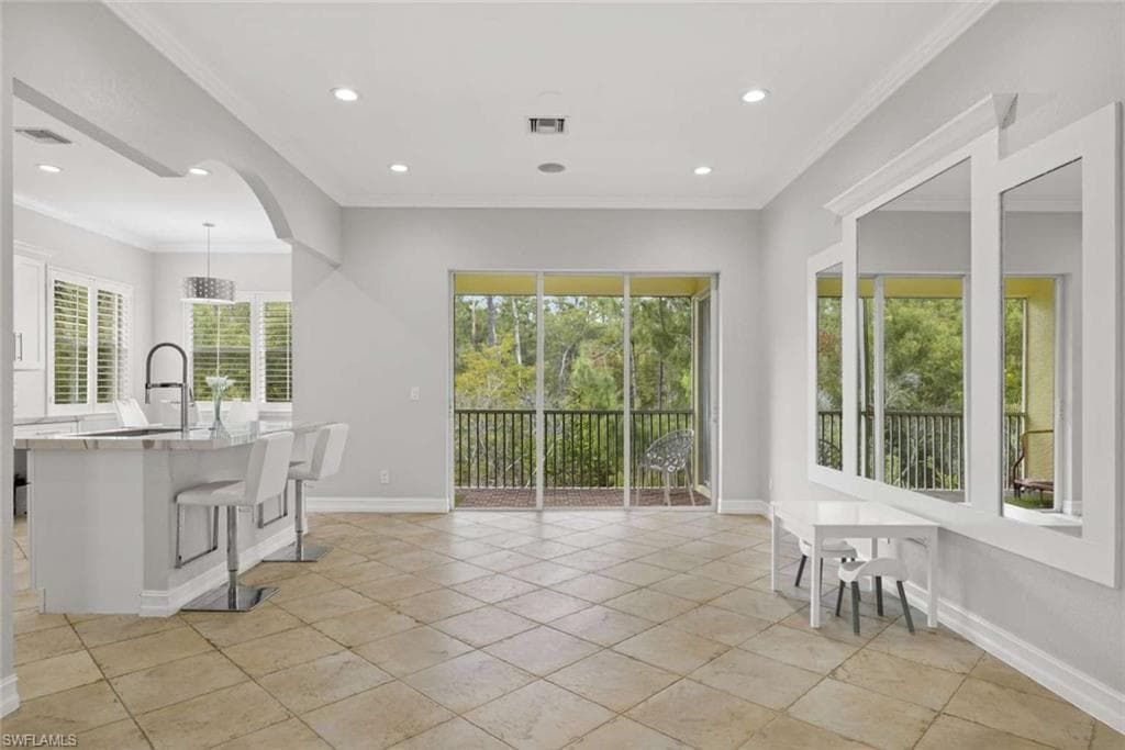 7080 Bergamo WAY 201 photo 5 of 24