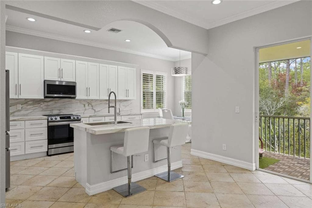 7080 Bergamo WAY 201 photo 4 of 24
