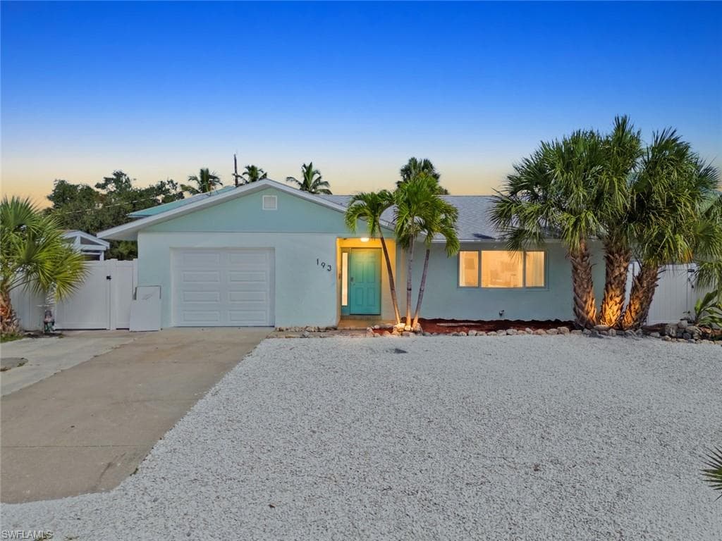 193 Hibiscus DR photo 2 of 46