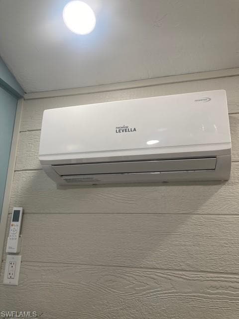Details with a wall unit AC