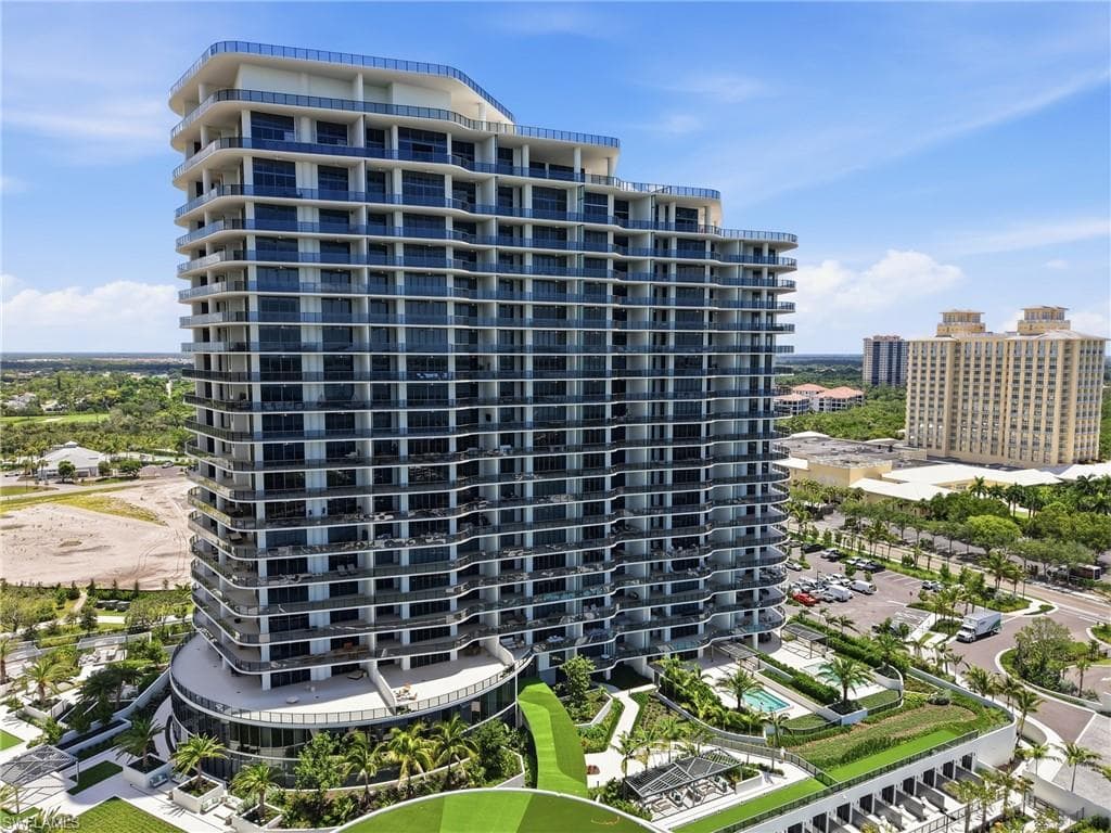 5100 Seagrass BLVD 306 photo 1 of 50