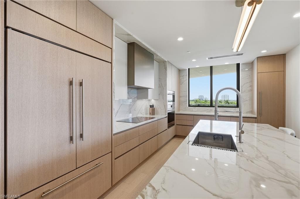 5100 Seagrass BLVD 306 photo 18 of 50