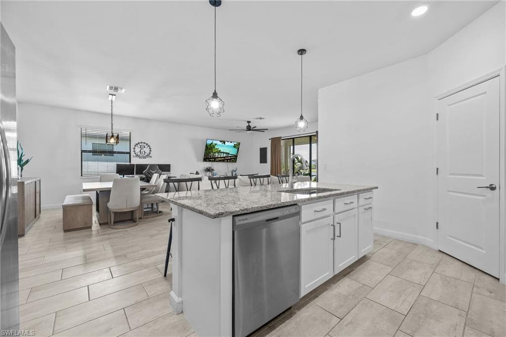 13845 Pine Lodge LN photo 13 of 45