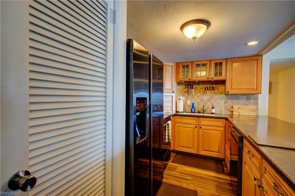 Plenty of room in this kitchen for your next culinary masterpiece! And a closet pantry