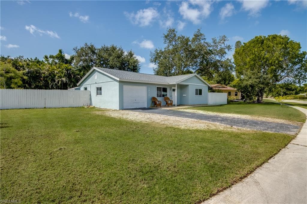 2912 Poinciana DR photo 2 of 47