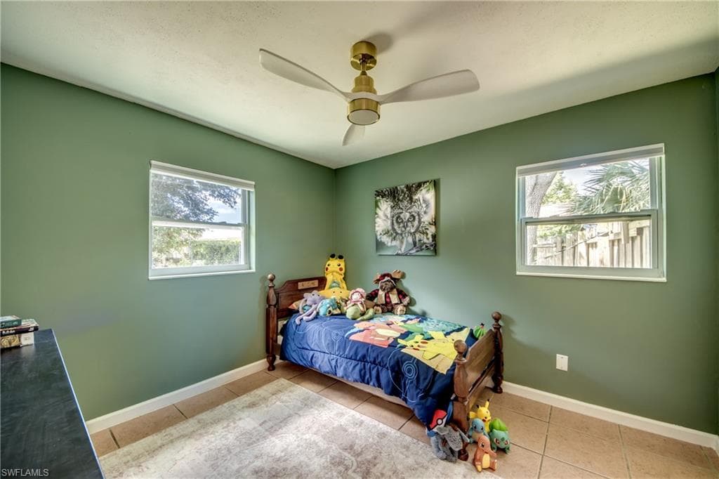 2912 Poinciana DR photo 32 of 47