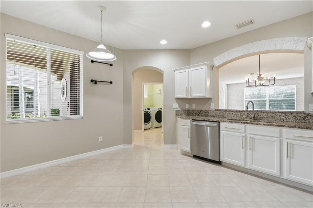 9829 Roundstone CIR photo 16 of 50