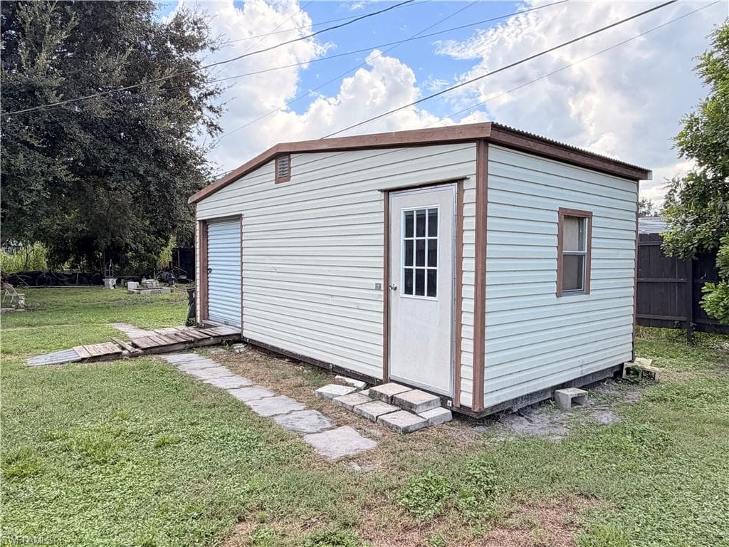 8240 Penny DR photo 6 of 18