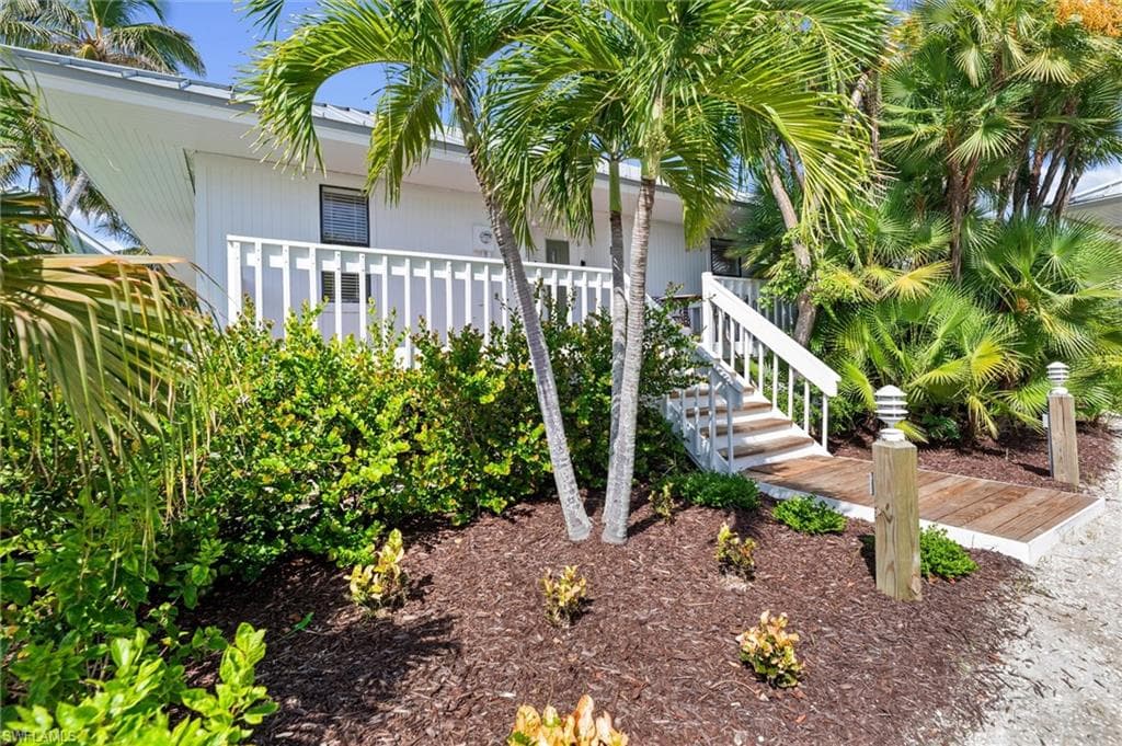 3 Beach Homes photo 3 of 41