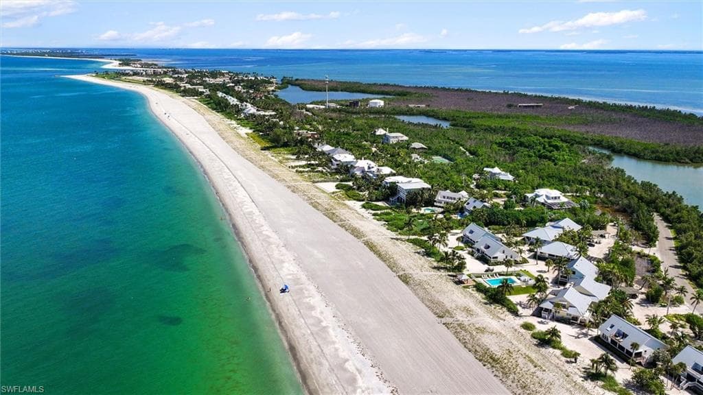 3 Beach Homes photo 38 of 41