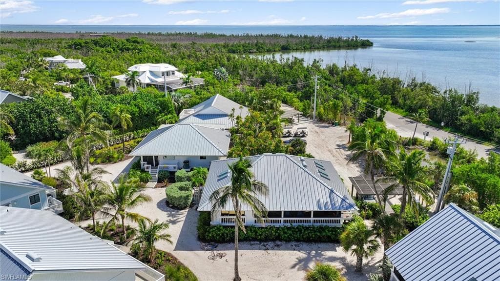 3 Beach Homes photo 33 of 41