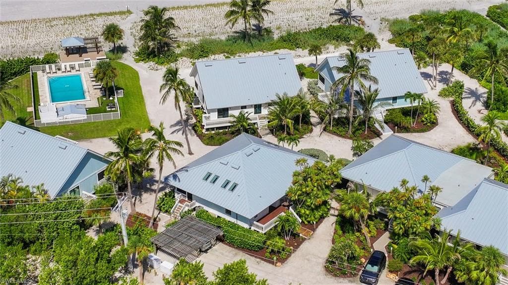 3 Beach Homes photo 35 of 41
