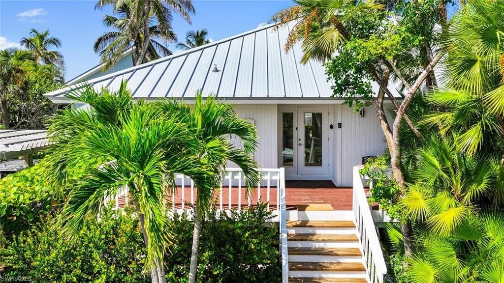 3 Beach Homes photo 4 of 41