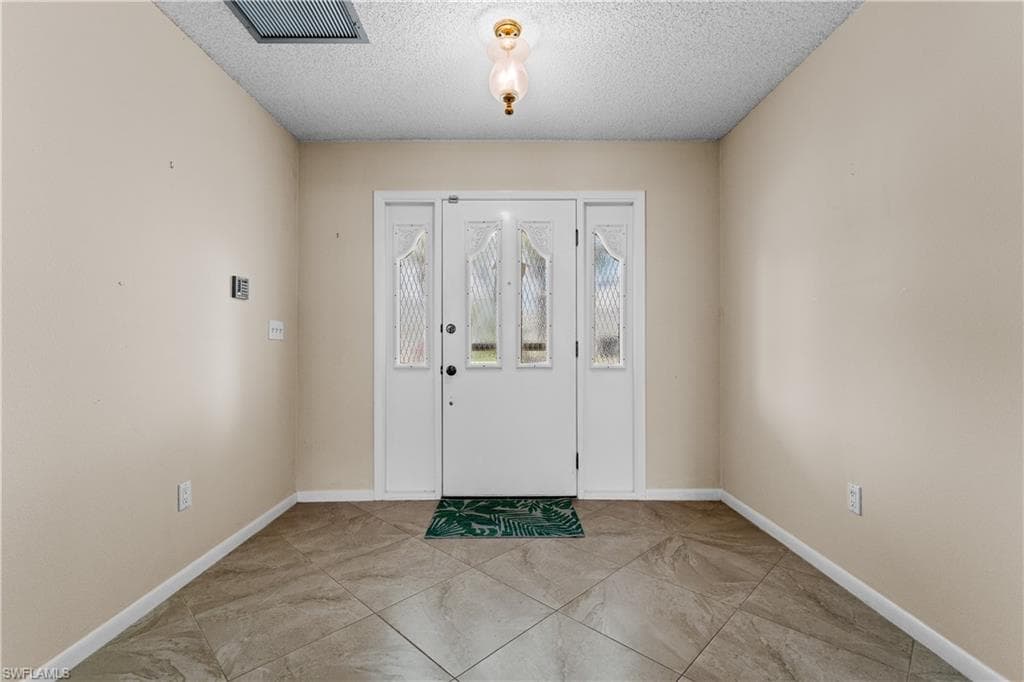 1238 N Brandywine CIR photo 3 of 46