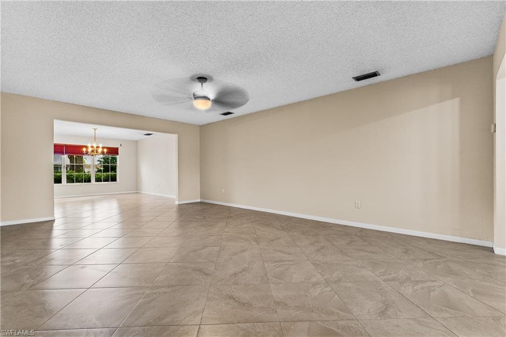 1238 N Brandywine CIR photo 4 of 46