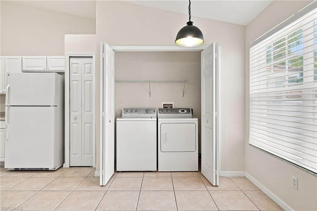 10110 Colonial Country Club BLVD 108 photo 5 of 25