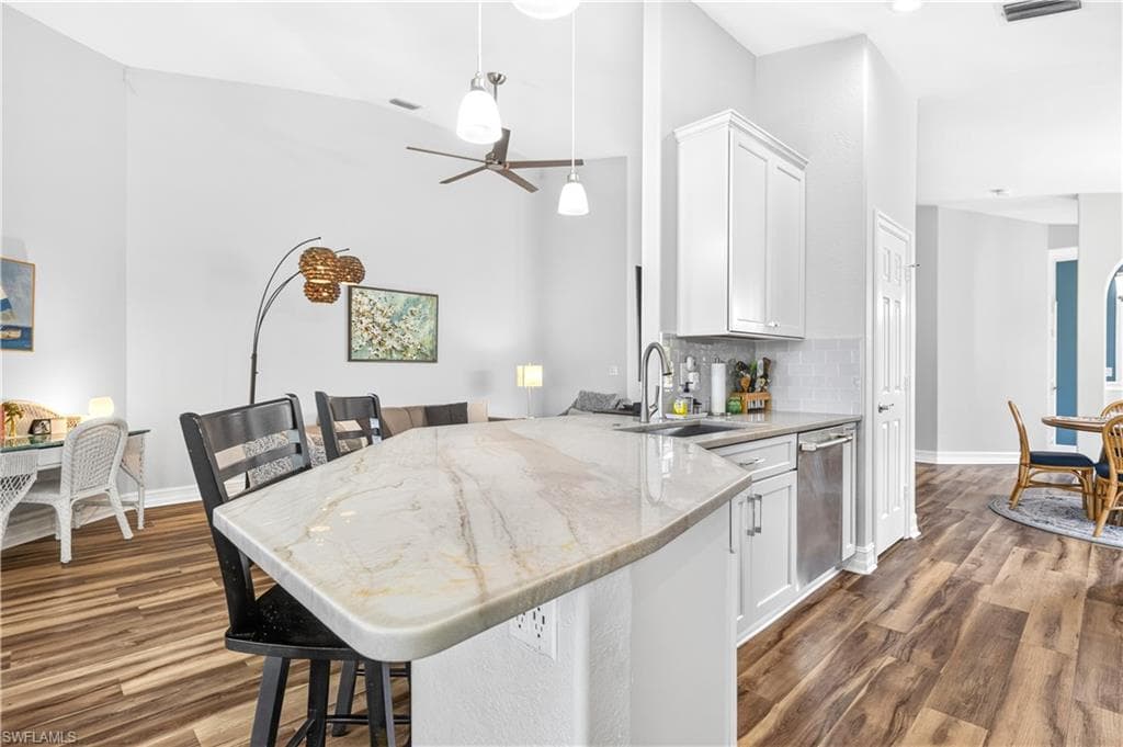 5610 Cape Harbour DR 201 photo 13 of 38