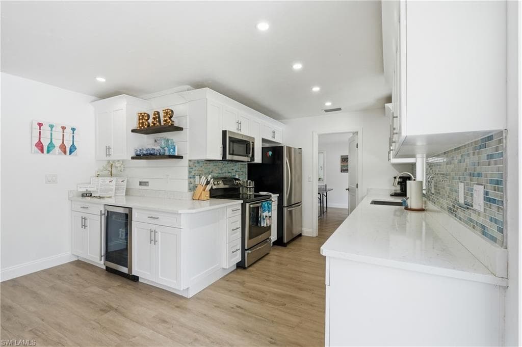 2965 Woodside AVE photo 17 of 41