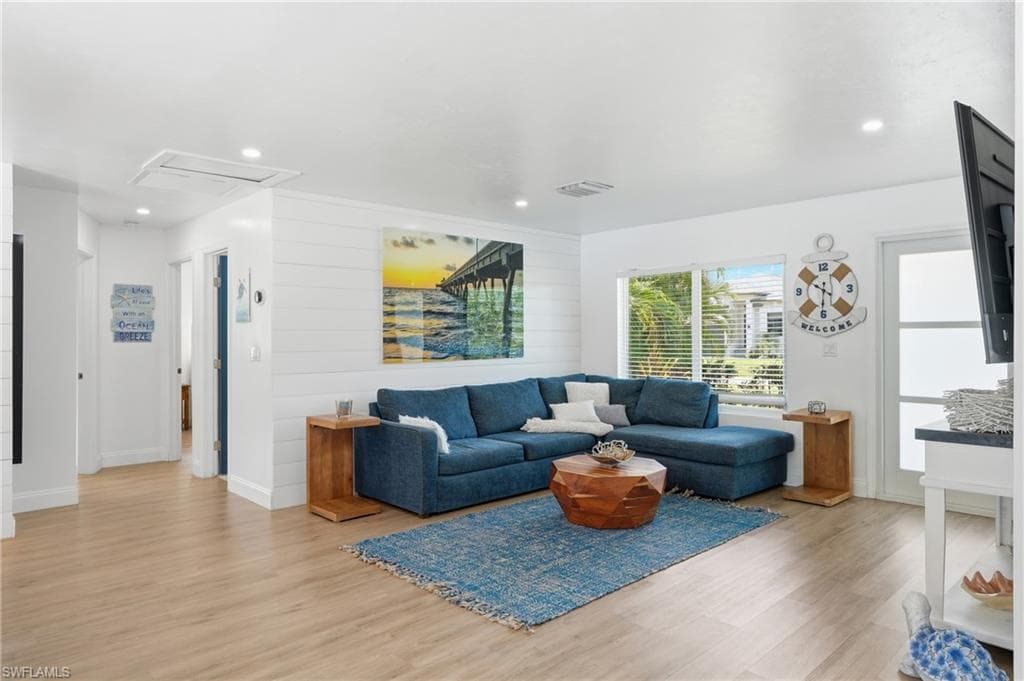 2965 Woodside AVE photo 12 of 41