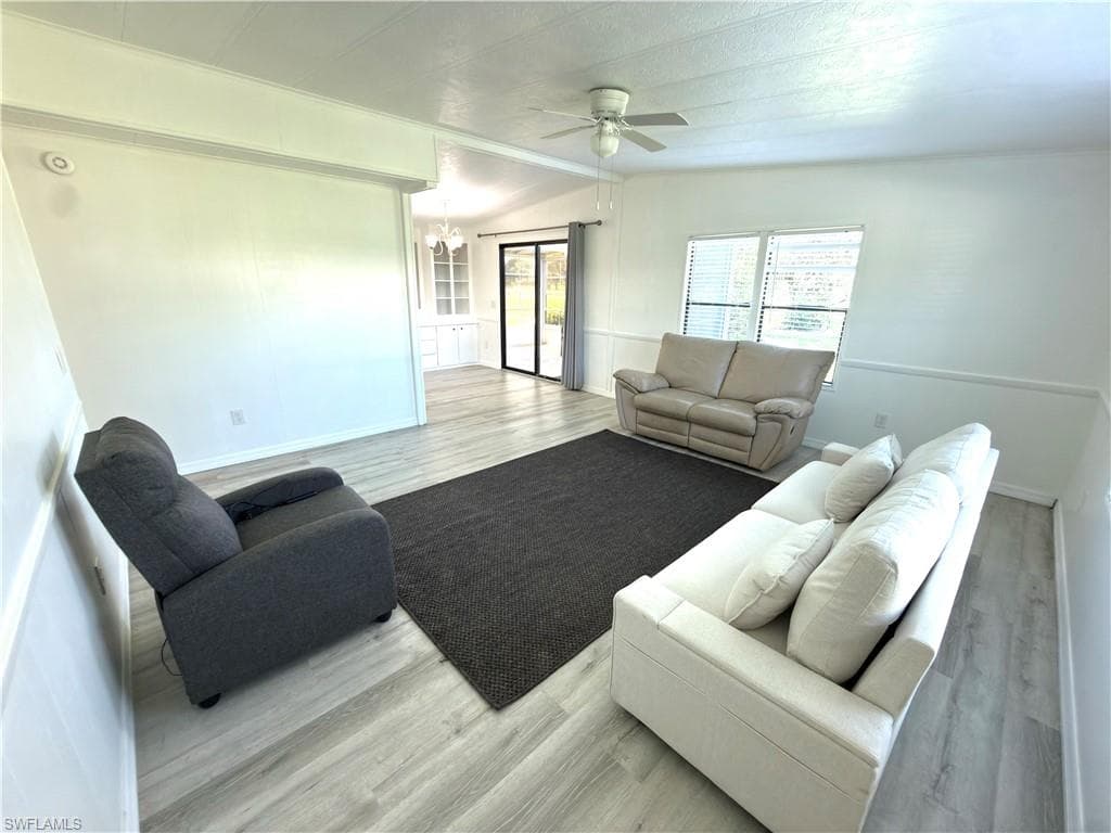 115 Calais CT photo 17 of 31